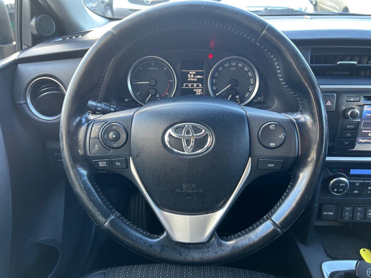 Toyota Auris 1.4 D-4D Lounge