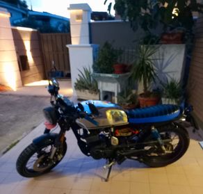 Hanway Black Café 125