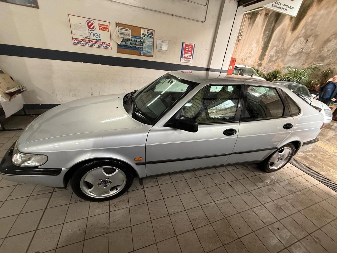 Saab 900 2.0i turbo 16V cat 5 porte SE