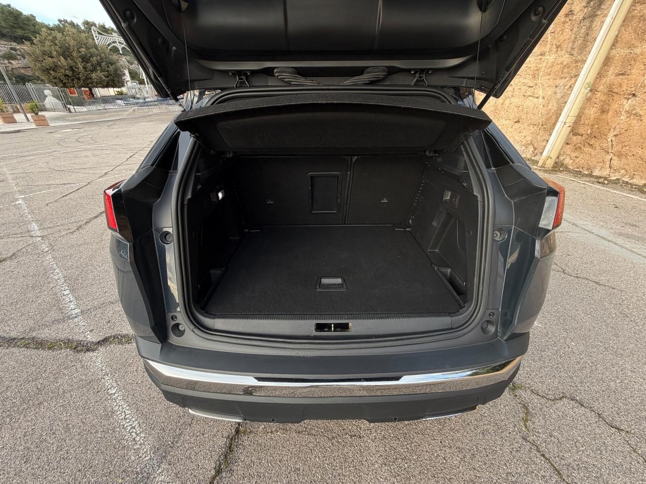 Peugeot 3008 GT-LINE/2.0 EAT8 177CV/GANCIO/PELLE/18"