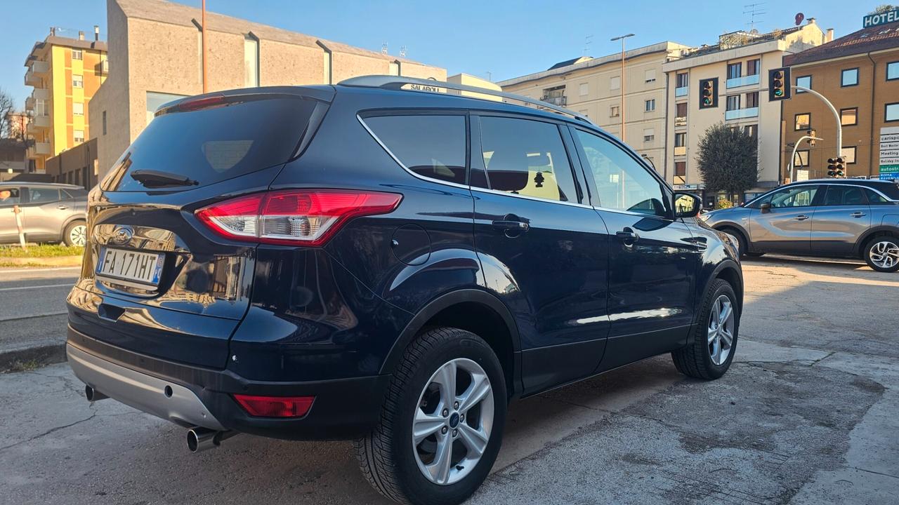 Ford Kuga 2.0 TDCI 120 CV S&S 2WD Titanium