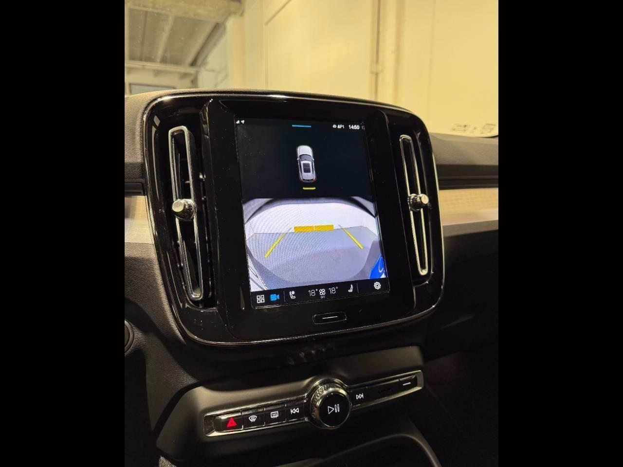 VOLVO XC40 B3 CORE AUTO