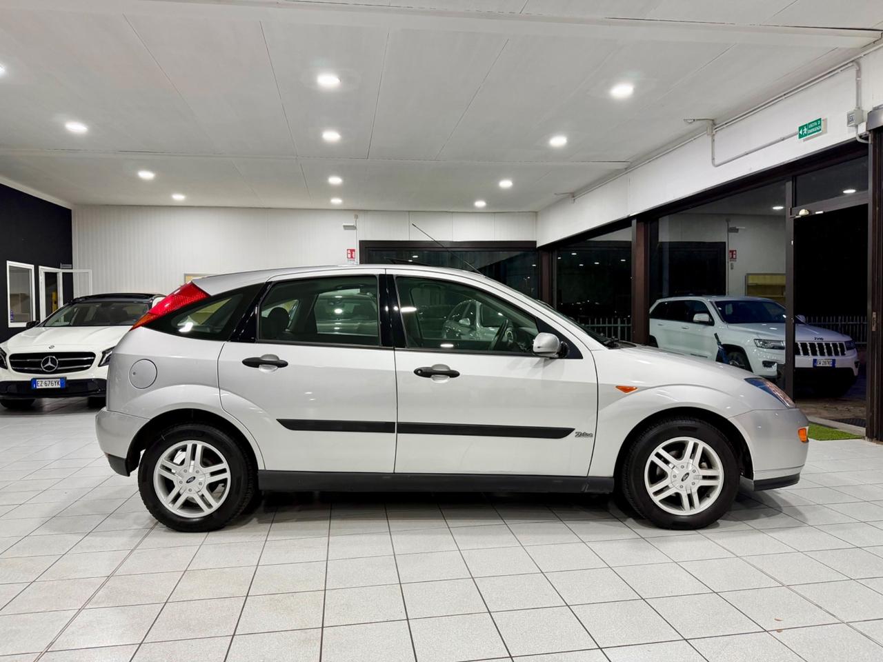 Ford Focus 1.6i 16V cat 5p. Zetec