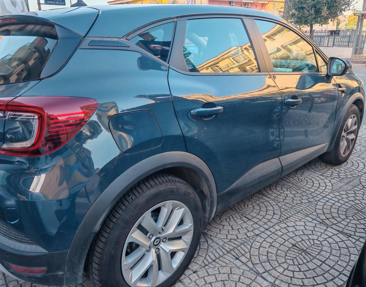 Renault Captur Mild Hybrid 140 CV Zen