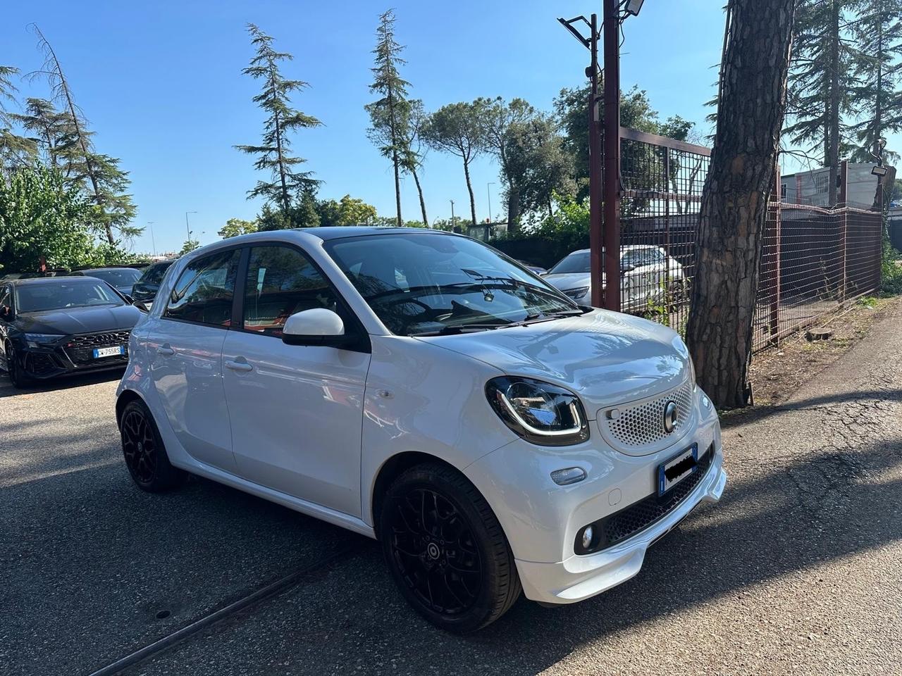 Smart ForFour 90 0.9 Turbo twinamic Superpassion LED *PROMO*