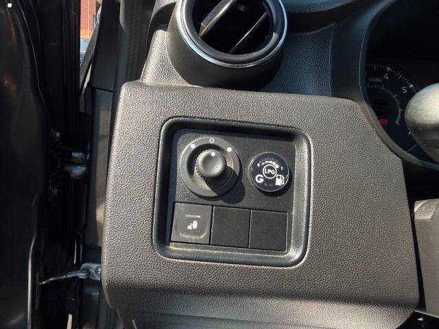 DACIA Duster 1.0 TCe 100 CV ECO-G 4x2 15th Anniversary