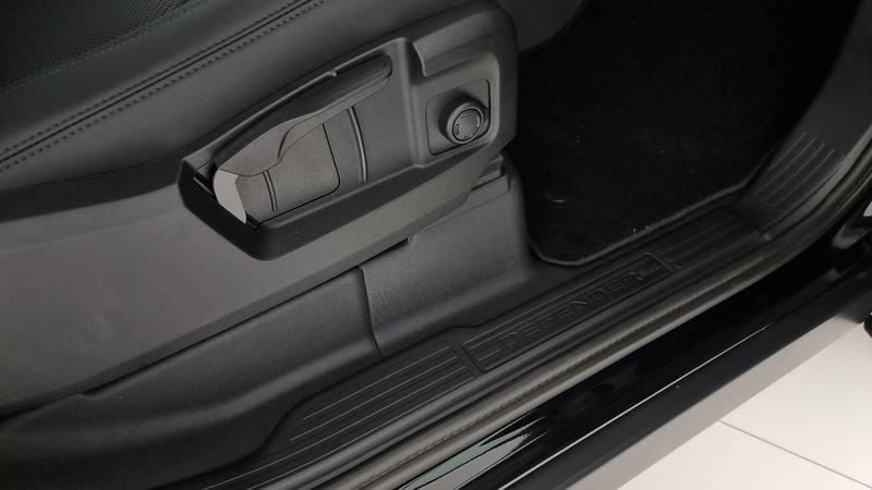 Land Rover Defender 90 3.0D I6 200 CV AWD Auto S