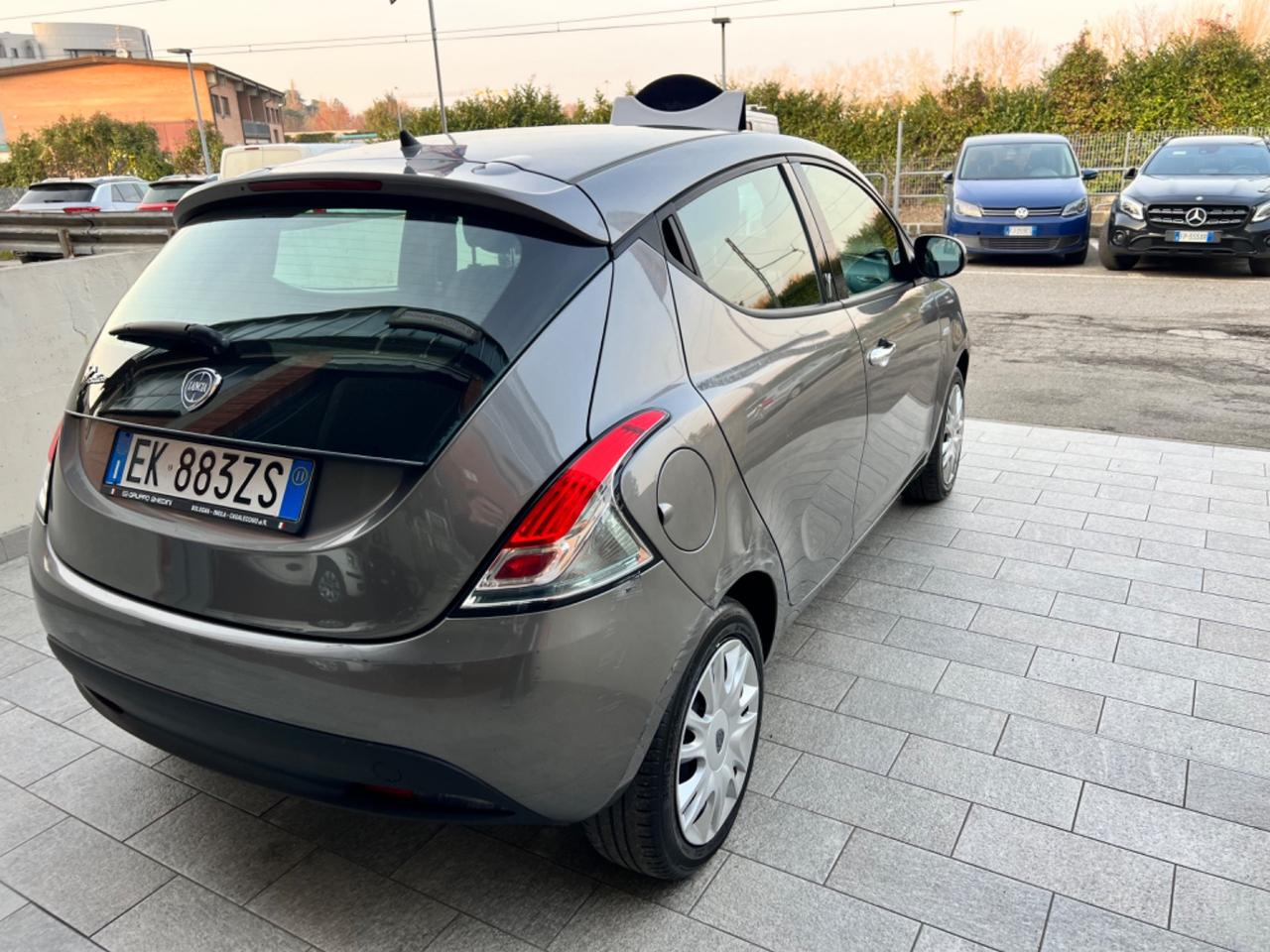 Lancia Ypsilon 1.2 69 CV 5 porte S&S Platinum