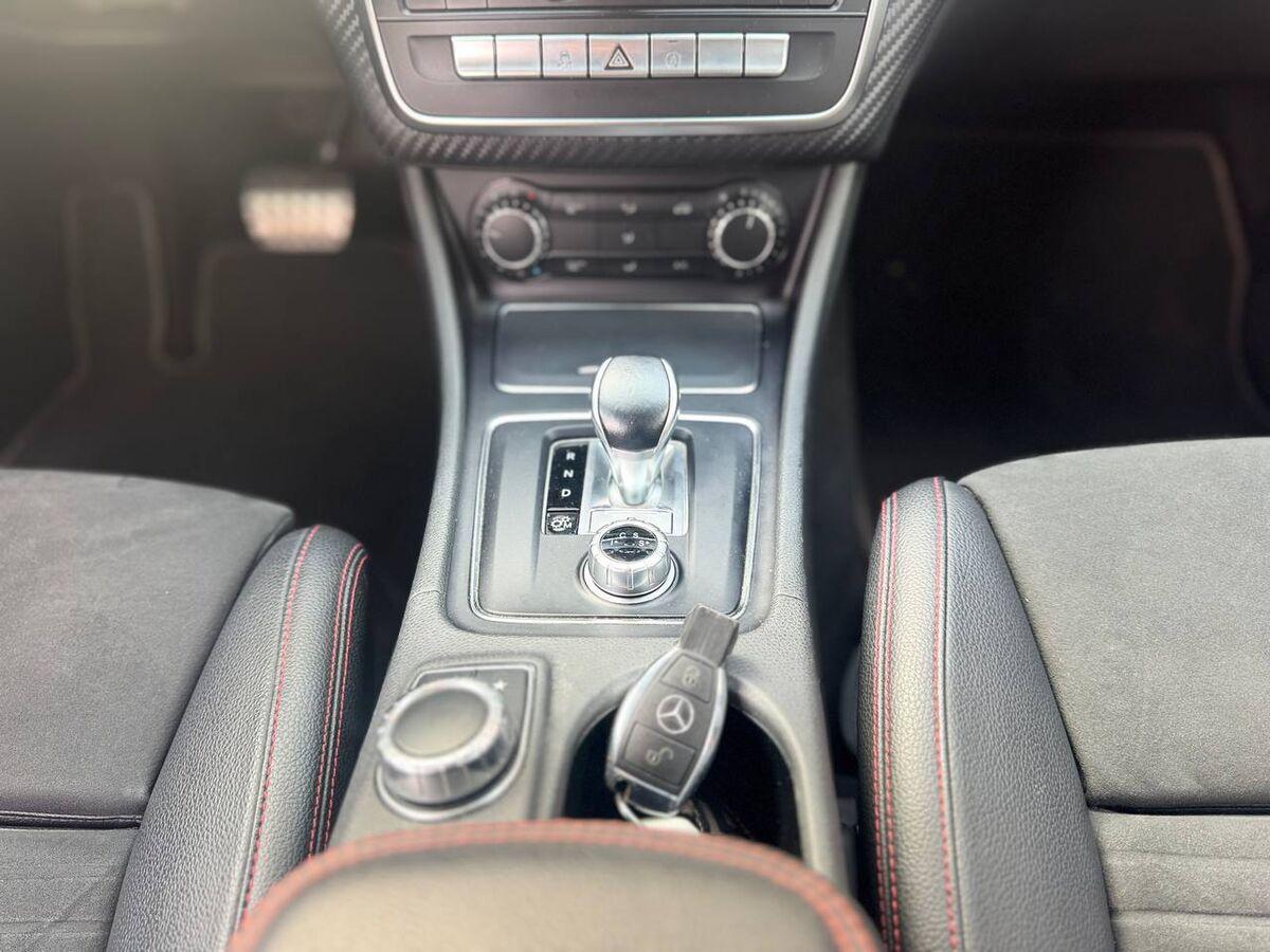 Mercedes Classe A AMG AMG 45 4matic 381cv auto my16