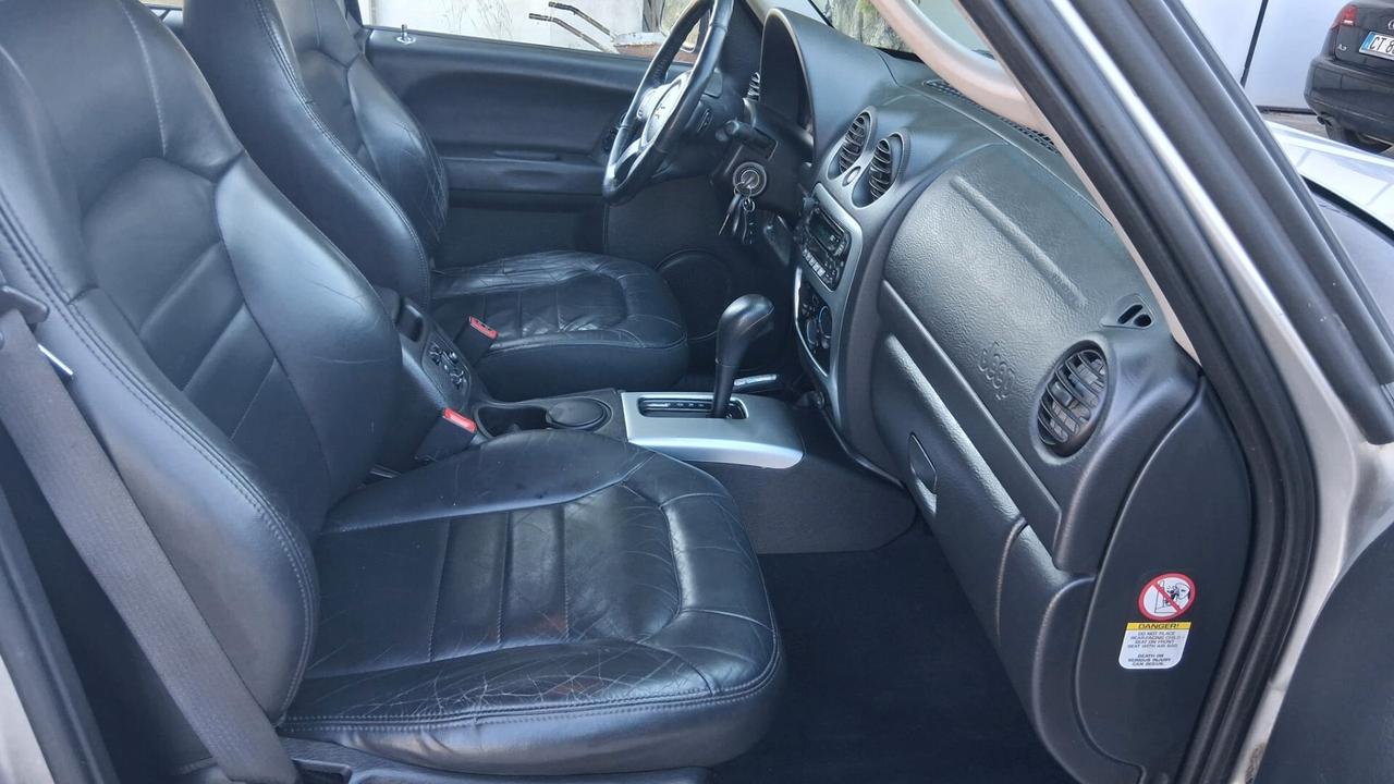 Jeep Cherokee 2.8 CRD Sport