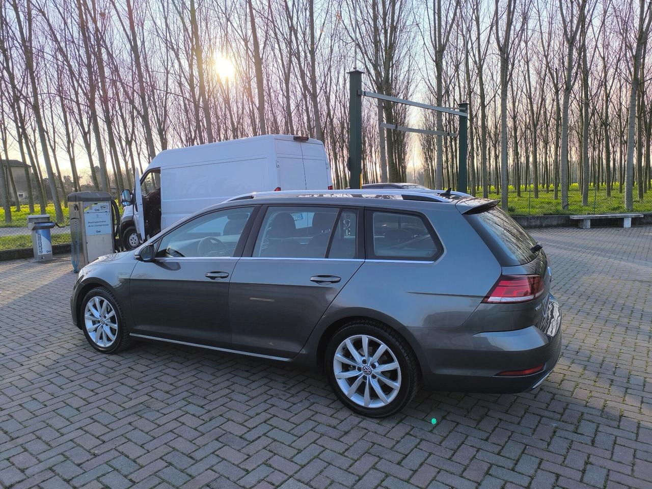 Volkswagen Golf Variant 2.0 TDI Executive BlueMotion Technology