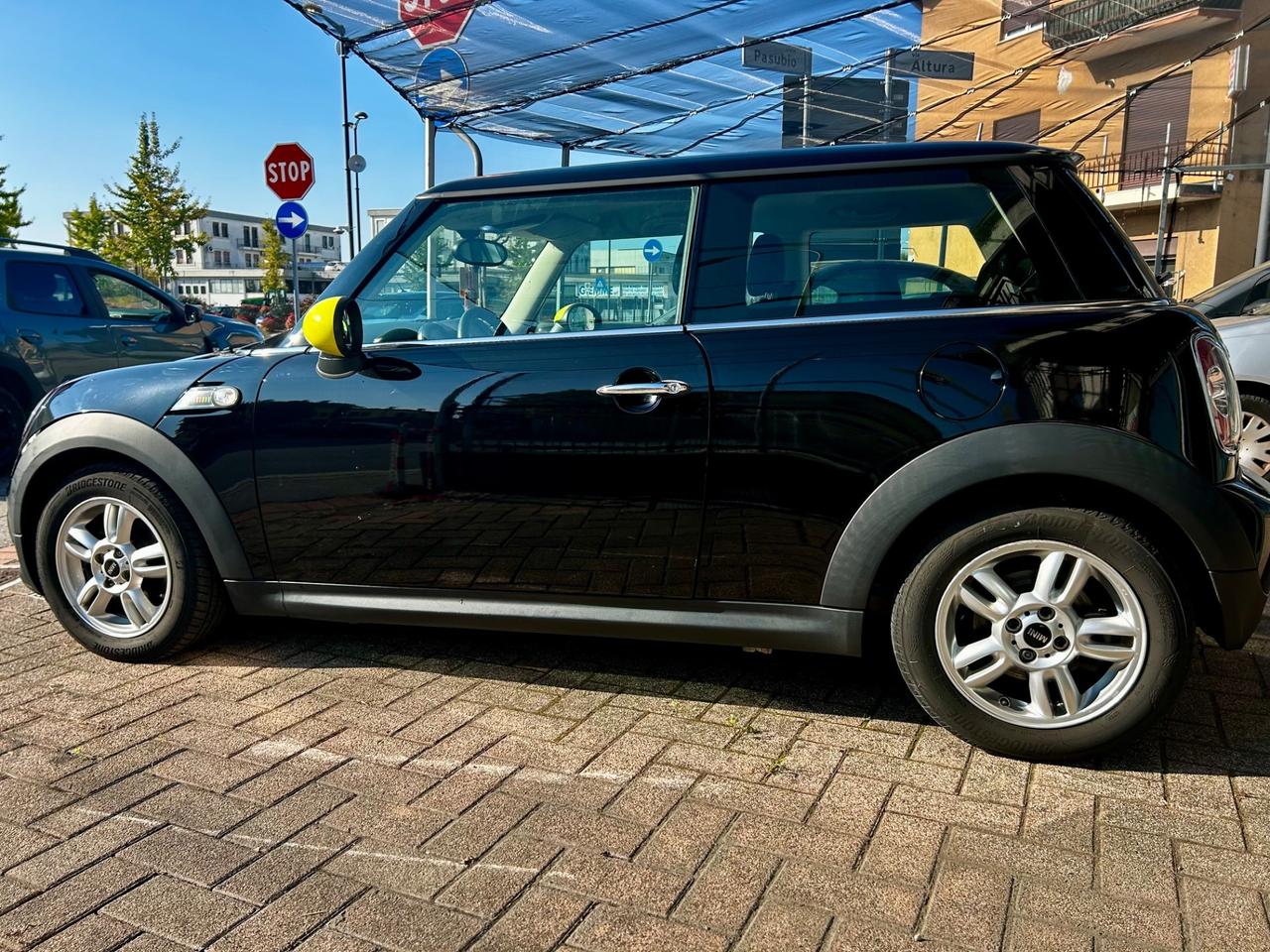 Mini 1.6 16V One (55kW)