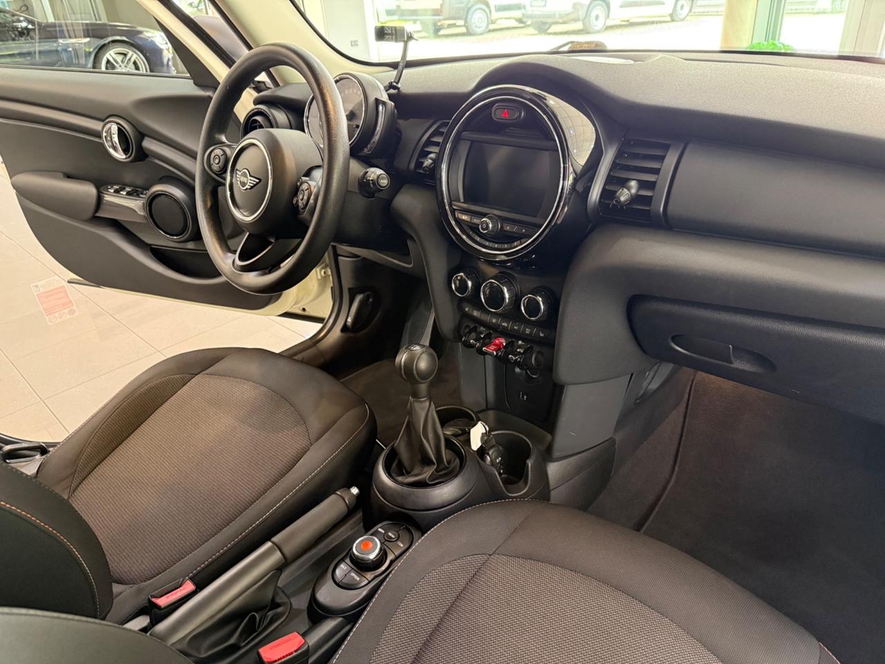 Mini 1.5 One 75 CV 45.000 km Neopatentati