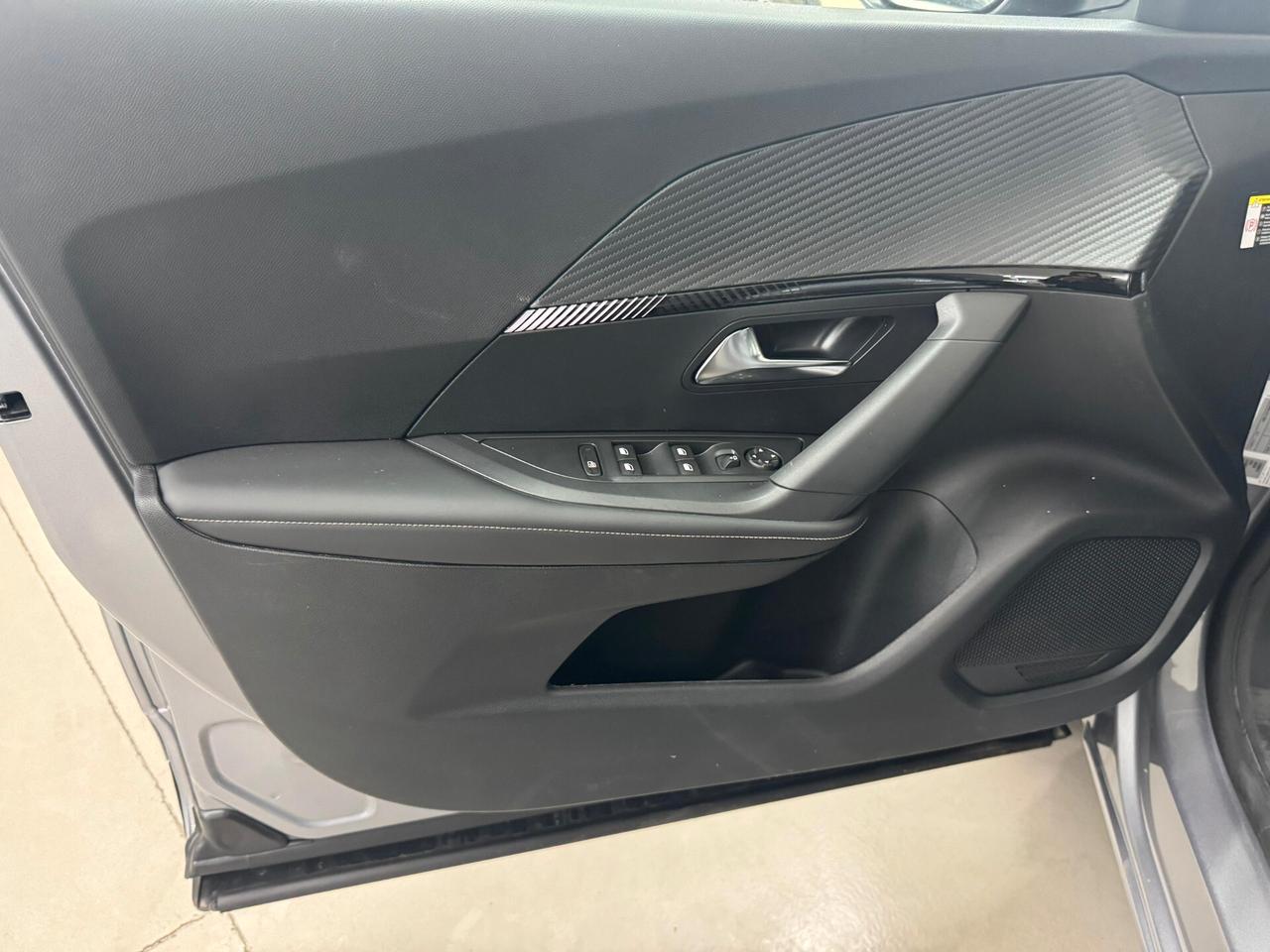 Peugeot 2008 PureTech 100 S&S Allure
