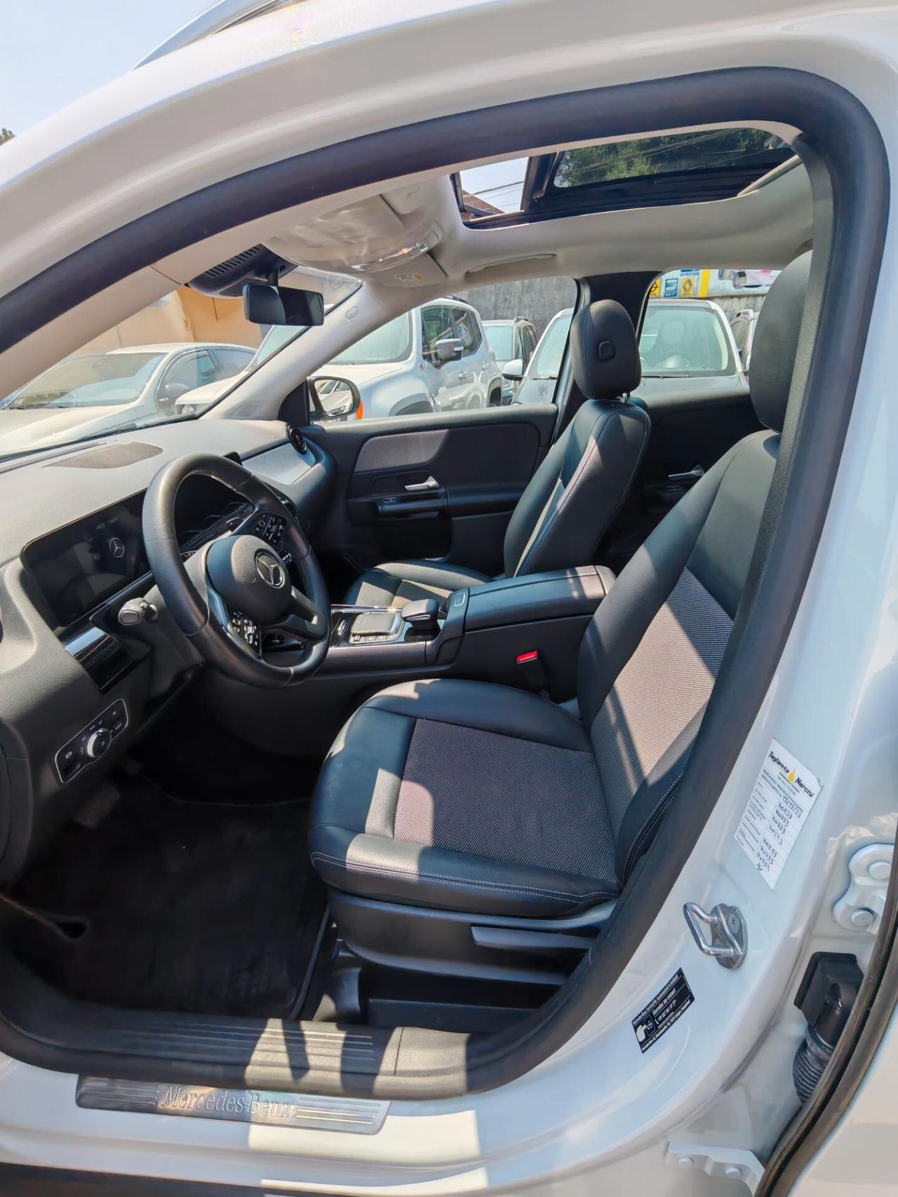 Mercedes-benz GLA 180 GLA 180 d Automatic Tetto apribile