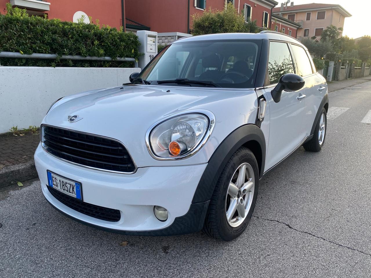Mini Countryman 1.6 D CON GANCIO TRAINO