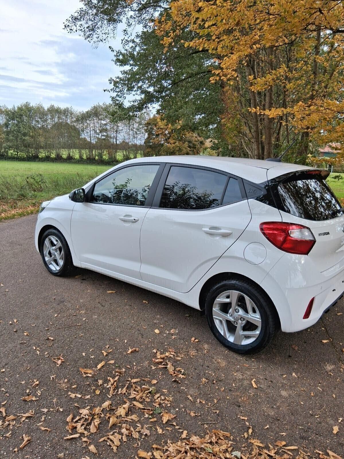 Hyundai i 10 1.0 select ,navi,pdc,telecamera
