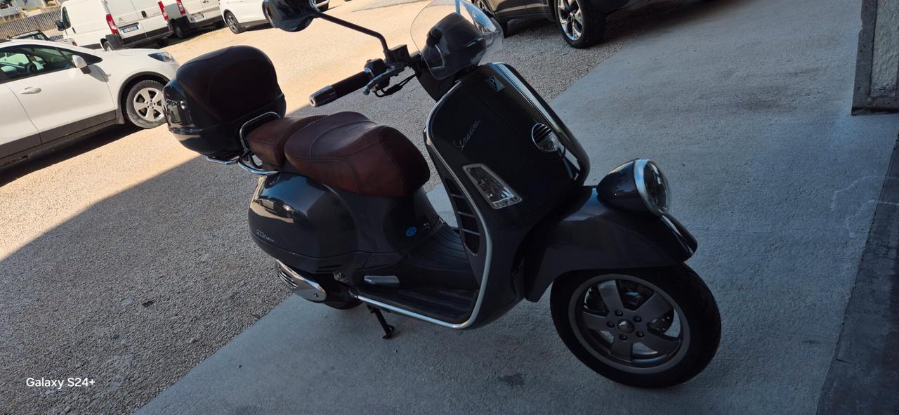 VENDO VESPA GTV 250 ie OTTIMO STATO