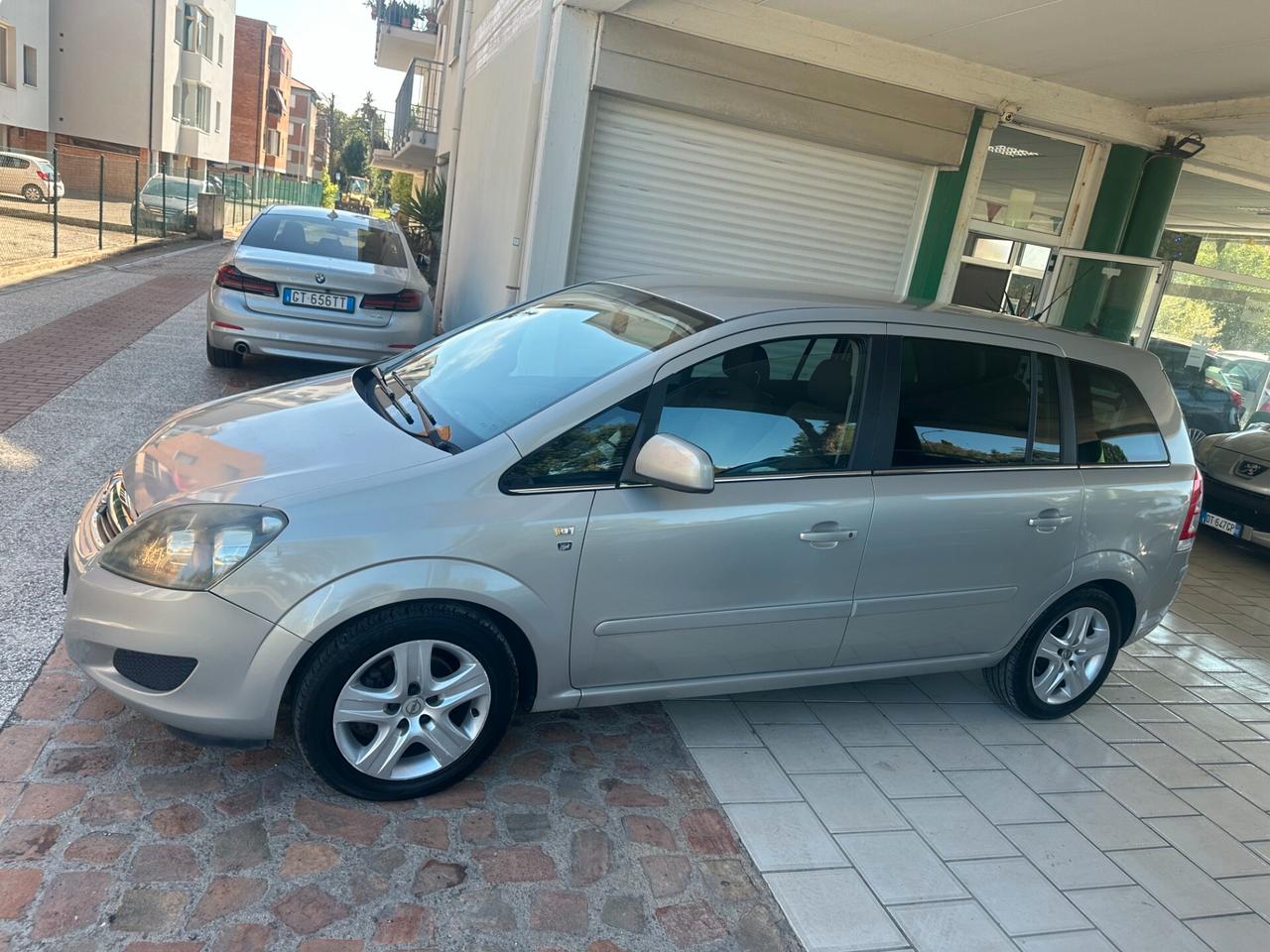 Opel Zafira 1.8 GPL 7 POSTI