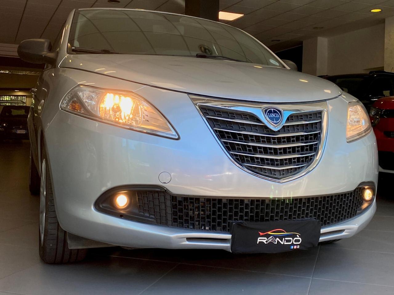 Lancia Ypsilon 1.3 MJT 95 CV 5 Porte S&S Silver