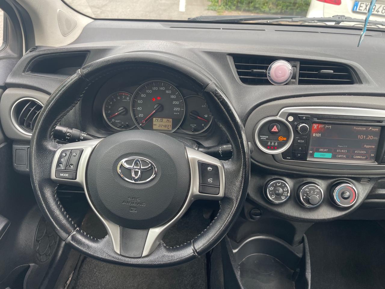 Toyota Yaris 1.0 5 porte Active