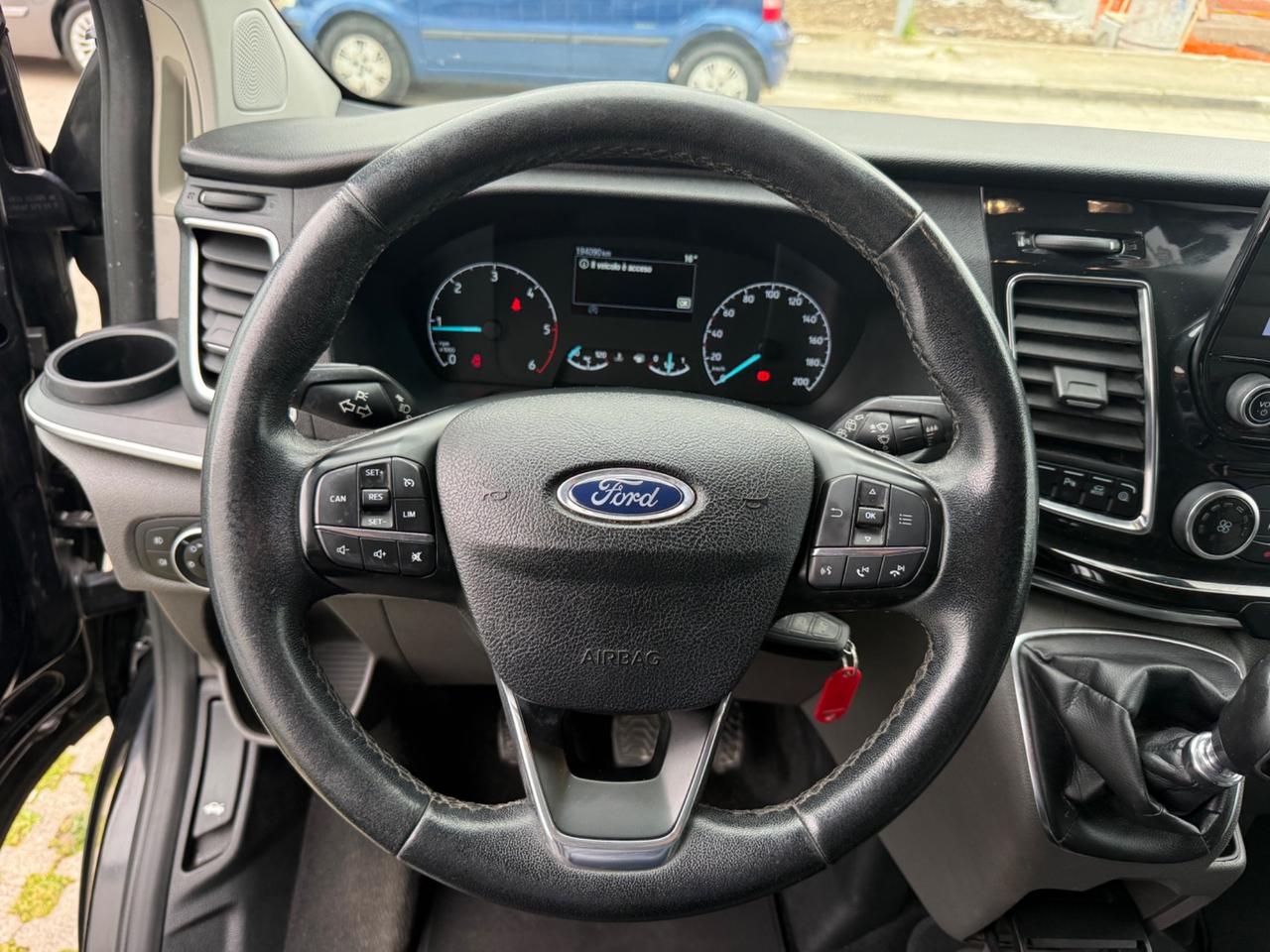 Ford Tourneo Custom 320 2.0 TDCi 185CV PL Titanium X