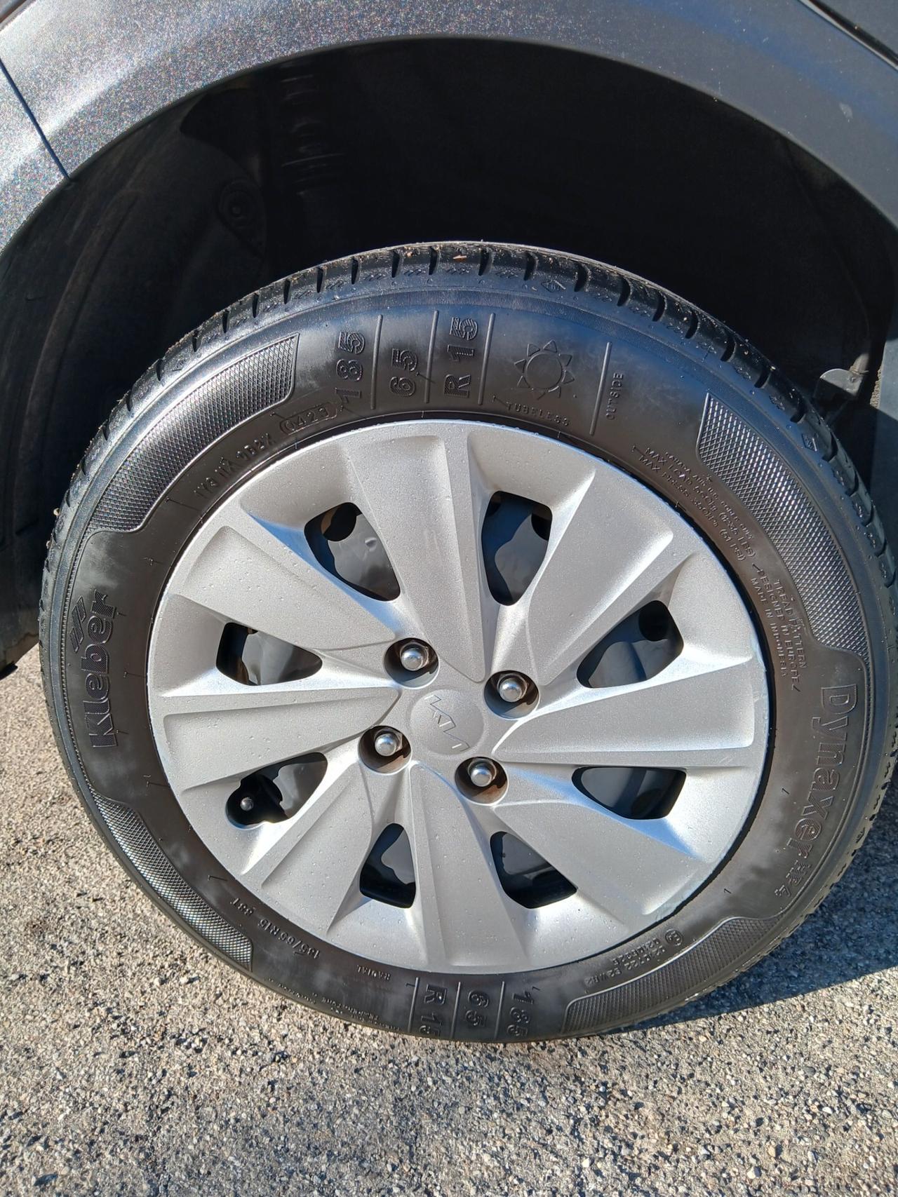Kia Stonic 1.2 DPI Urban