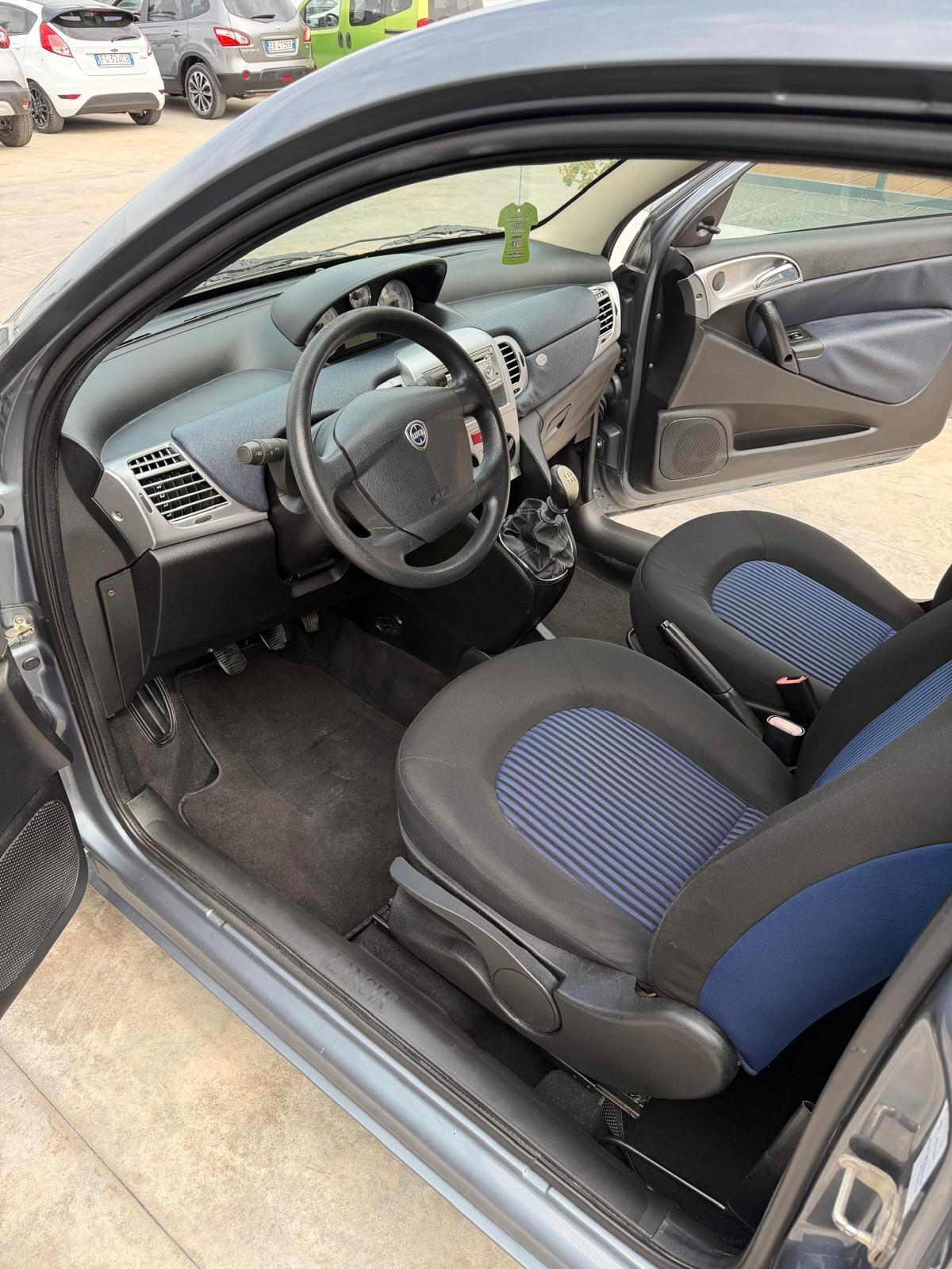 Lancia Ypsilon 1.2 Argento