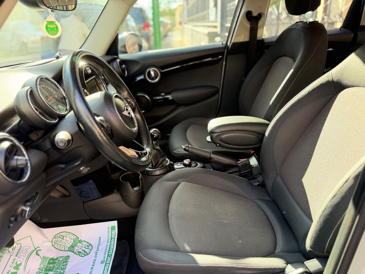 Mini 1.5 Cooper D 5 porte