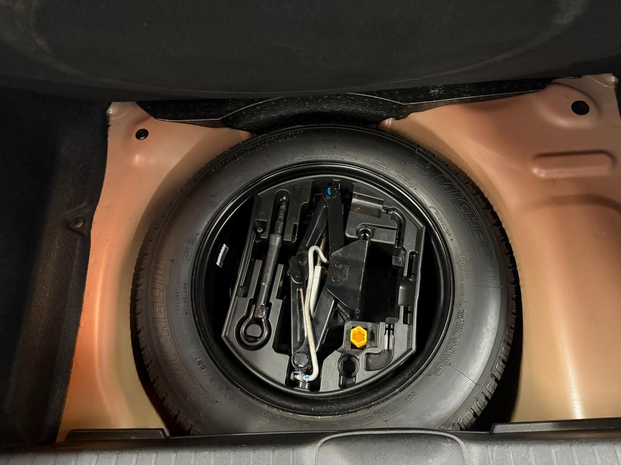 Peugeot 208 PureTech 82 5 porte Allure