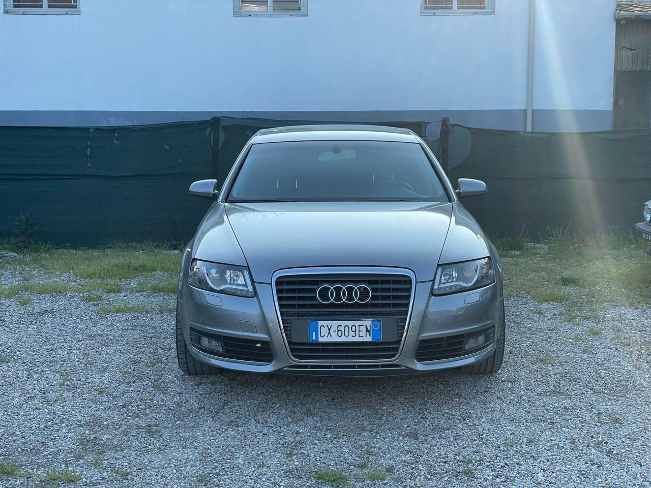Audi A6 2.4 V6