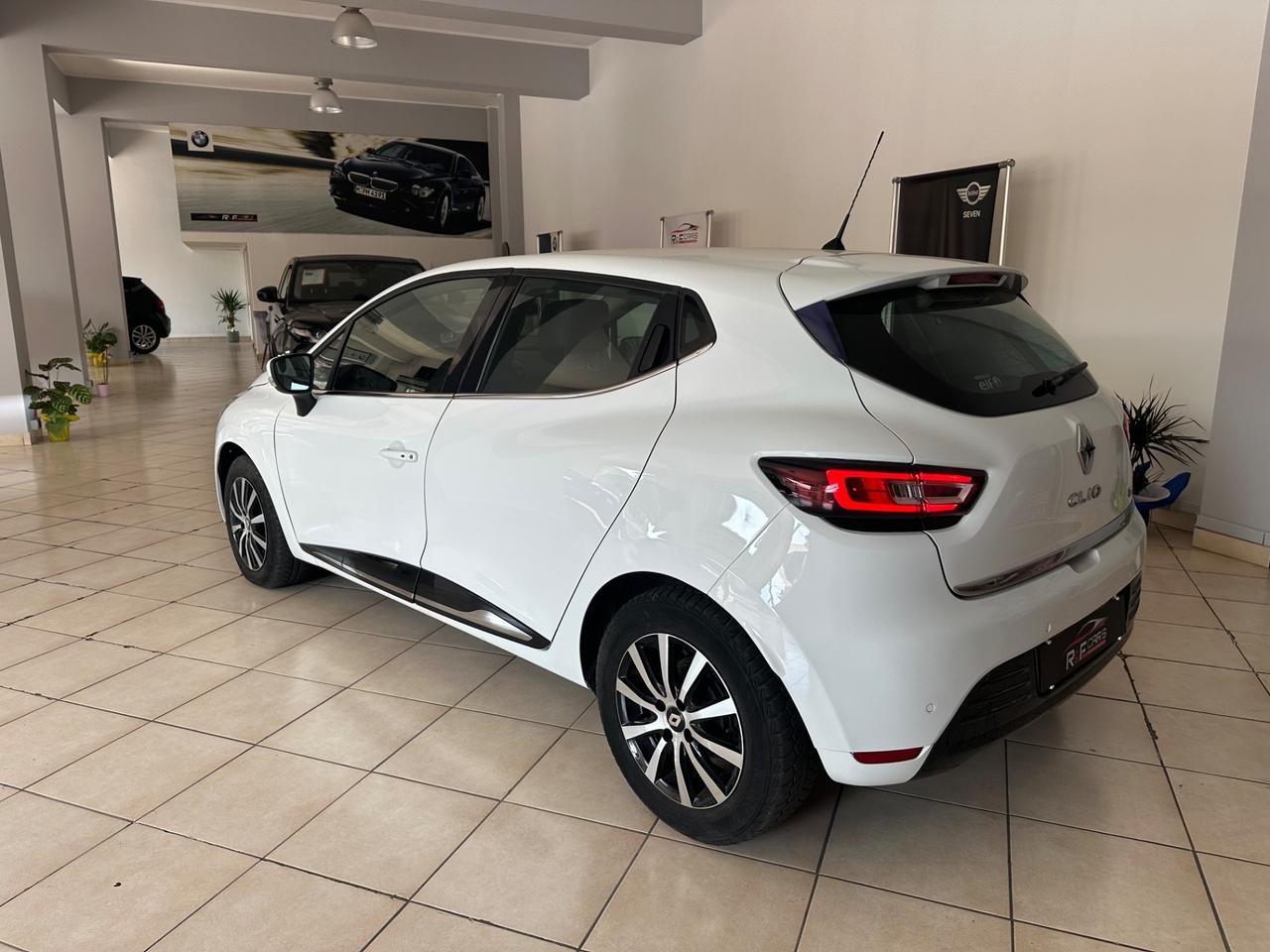 Renault Clio TCe 12V 90CV Start&Stop 5 porte Energy Intens