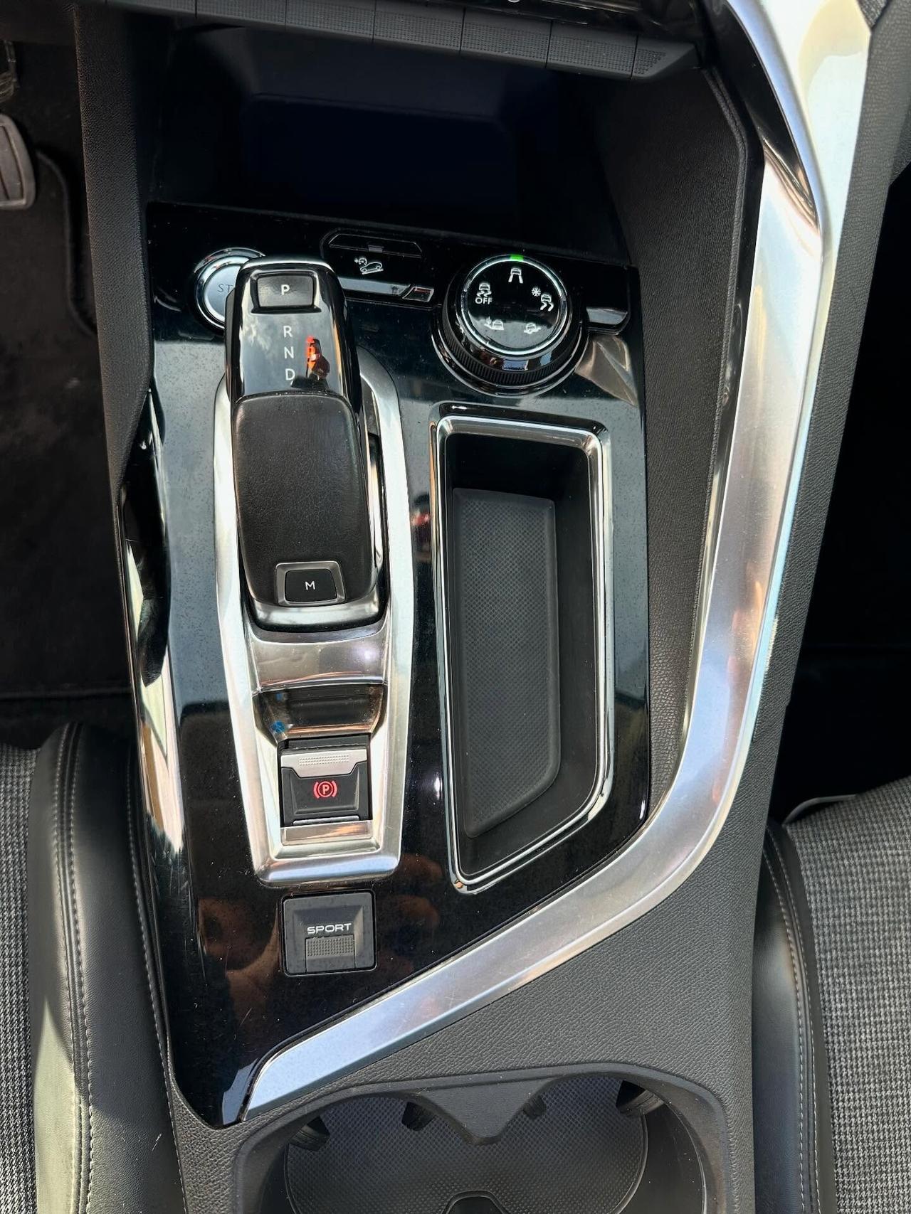 Peugeot 3008 BlueHDi 120 S&S EAT6 Business