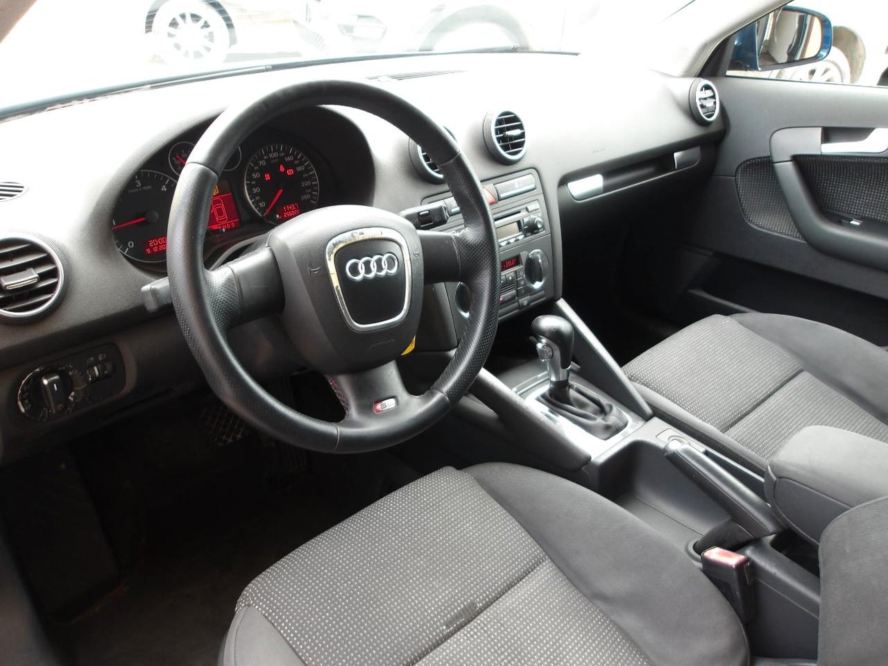AUDI A3 Sportback 2.0 tdi Ambiente s-tronic (dsg)