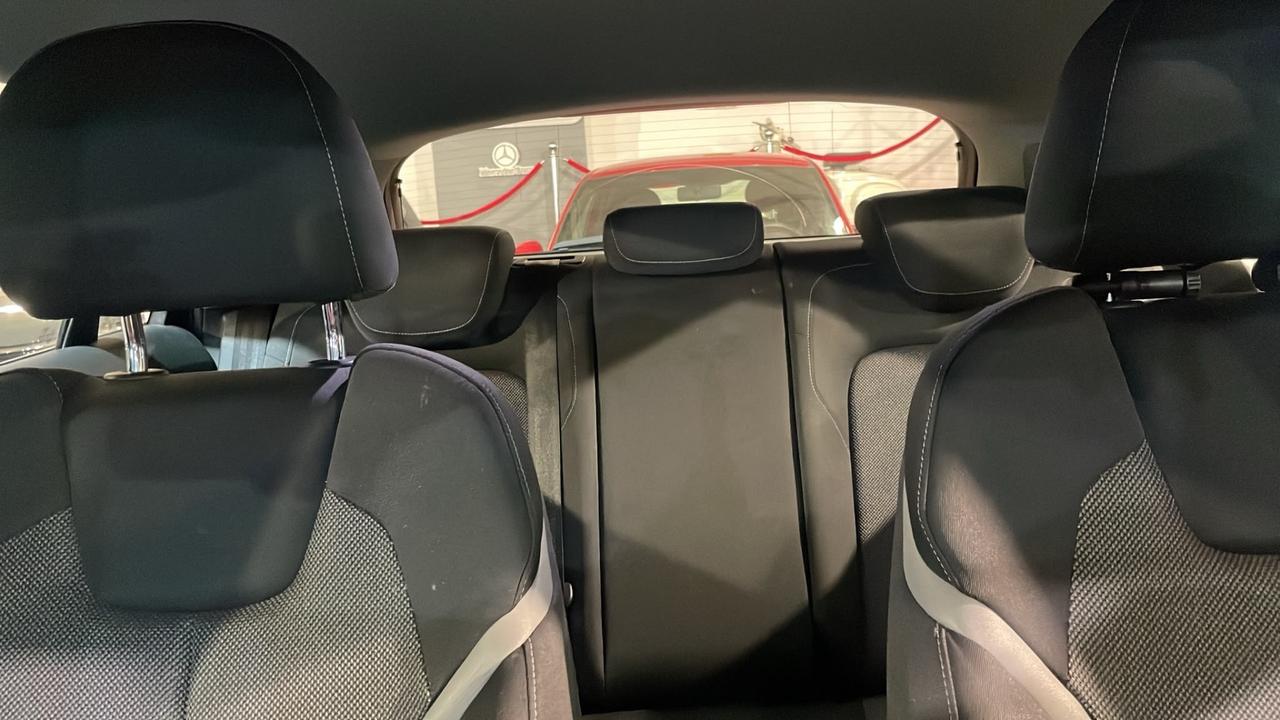 Audi Q2 30 TDI S line Edition