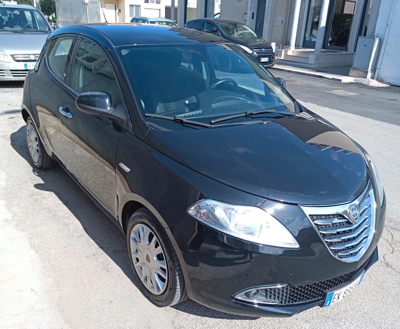 Lancia Ypsilon 1.3 MJT 16V 95 CV 5 porte S&S Silver