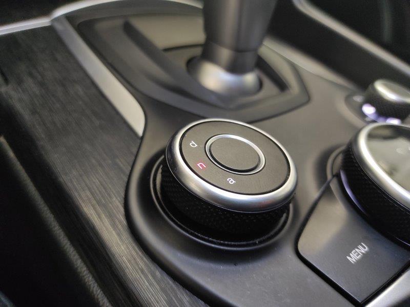 ALFA ROMEO Giulia (2016) - Giulia 2.0 Turbo 200 CV AT8 Sport-Tech