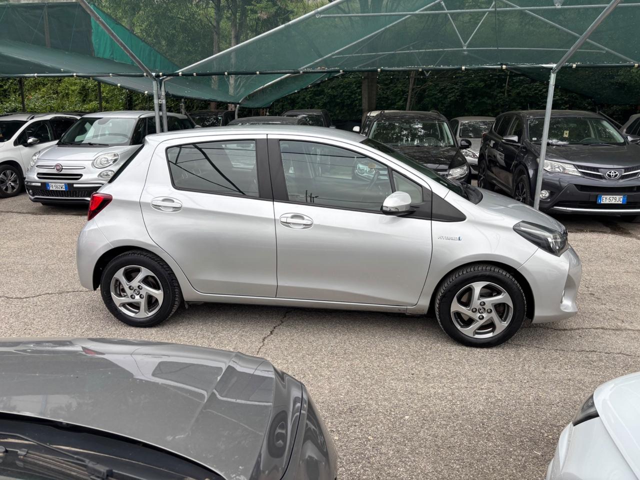 Toyota Yaris 1.5 Hybrid 5 porte Style OK NEOPATENTATI