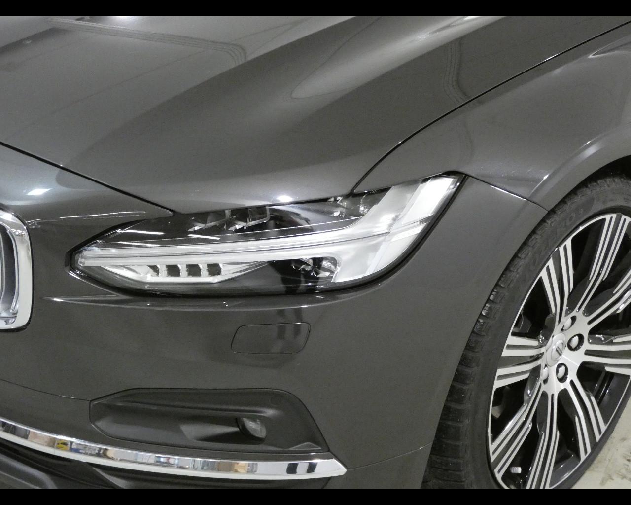 VOLVO V90 (2016-->) - V90 B4 (d) AWD Geartronic Inscription