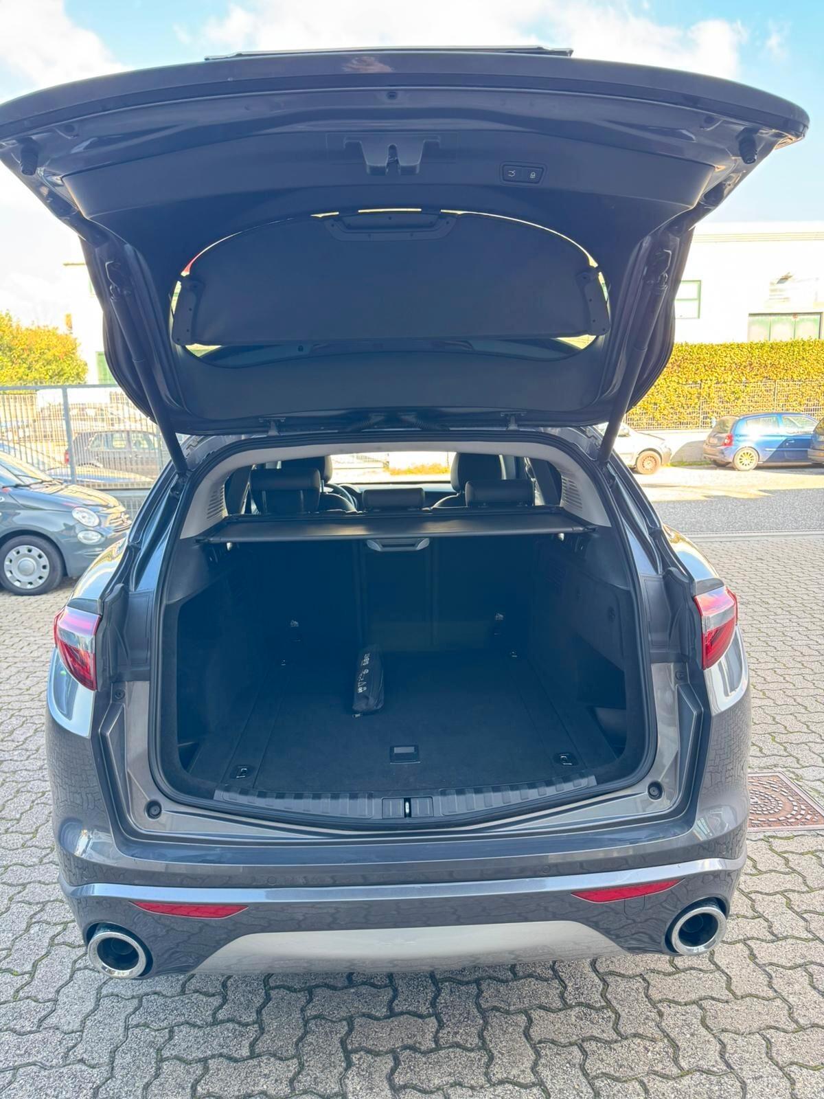 Alfa Romeo Stelvio 2.2 Turbodiesel 190 CV AT8 RWD Executive