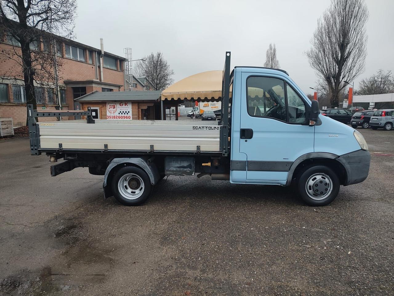 Iveco Daily RIBALTABILE TRILATERALE, SCATTOLINI SCIV 35c12 2.3jtd OK NEOPATENTATI.