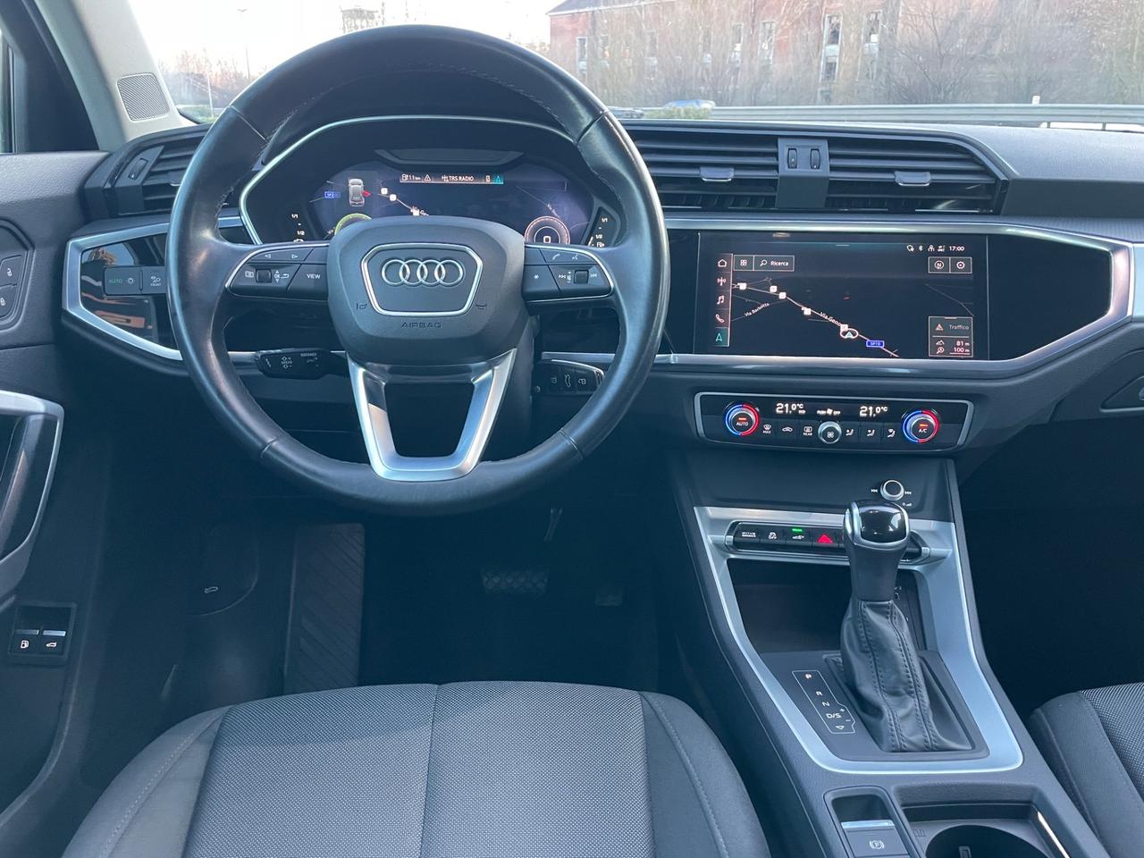 Audi Q3 45 TFSI e S tronic Business