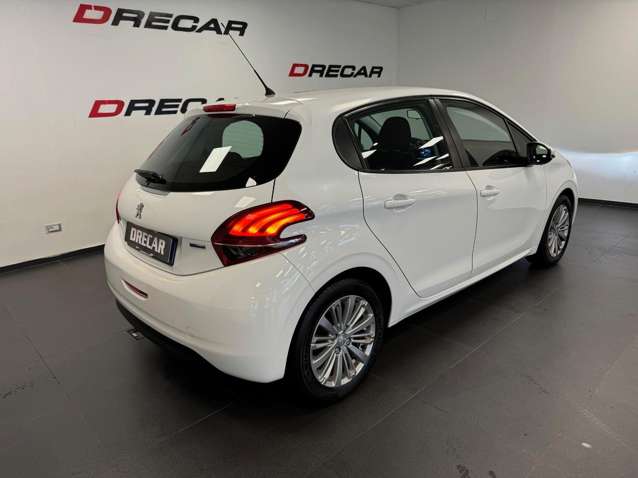 Peugeot 208 PureTech 82 5 porte Active NEOPATENTATI UNIPROP.