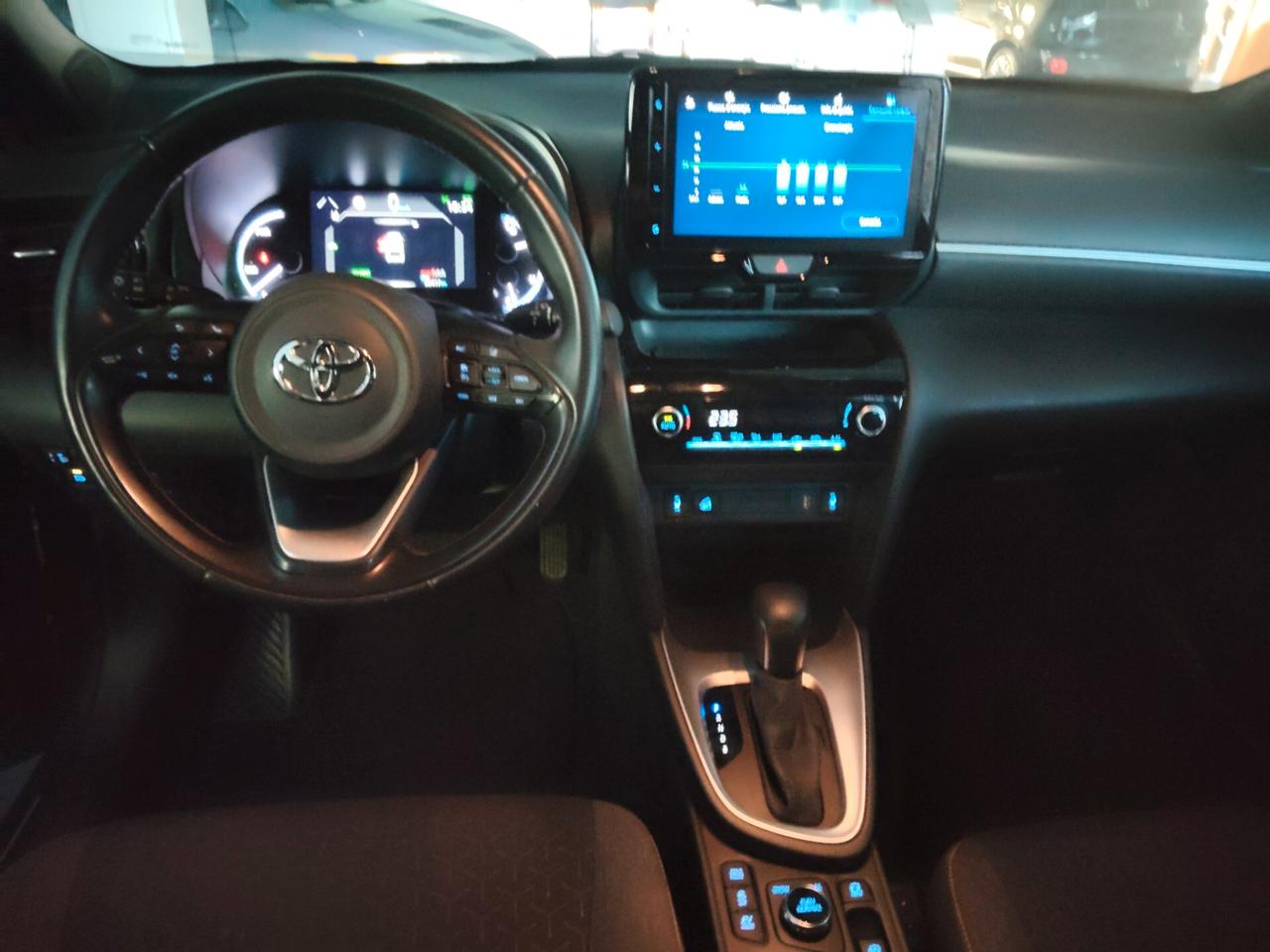 Toyota Yaris Cross 1.5 Hybrid 5p. E-CVT AWD-i Trend