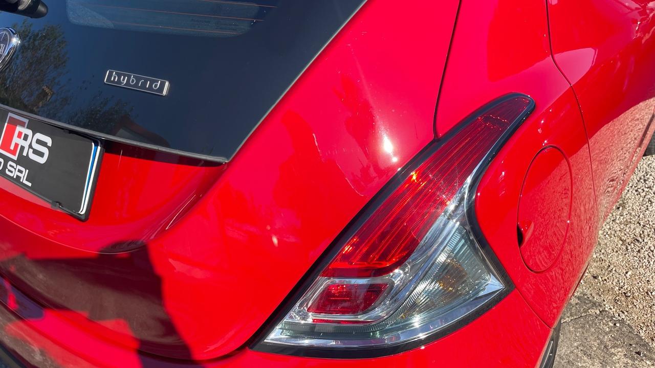 Lancia Ypsilon Ecochic Hybrid 1.0 FireFly 70cv