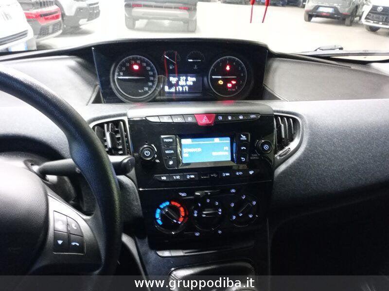 Lancia Ypsilon III 2015 Benzina 0.9 t.air Silver ecochic metano 80cv