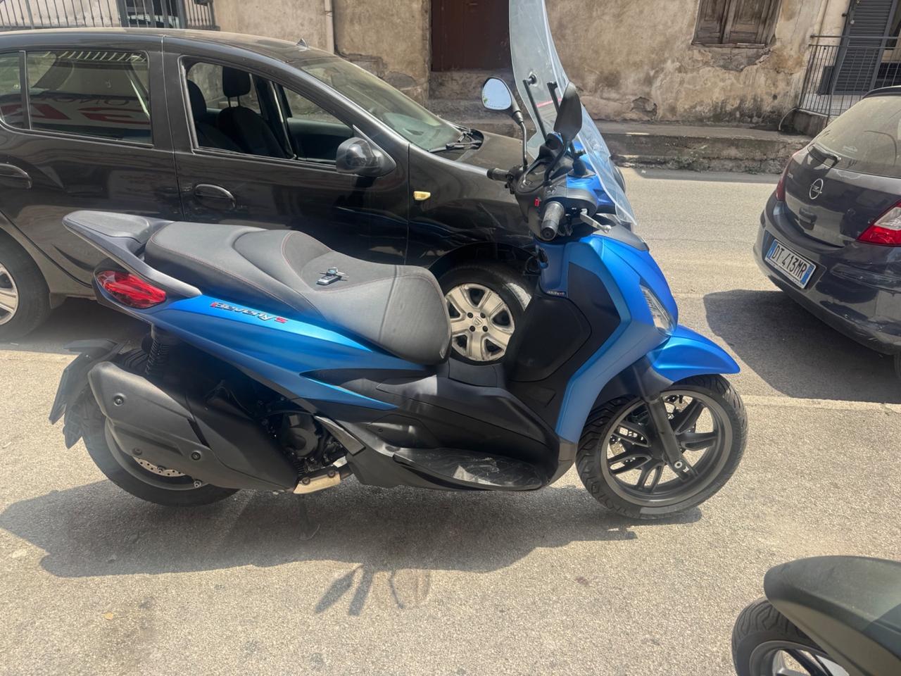 Piaggio Beverly 400 Sport