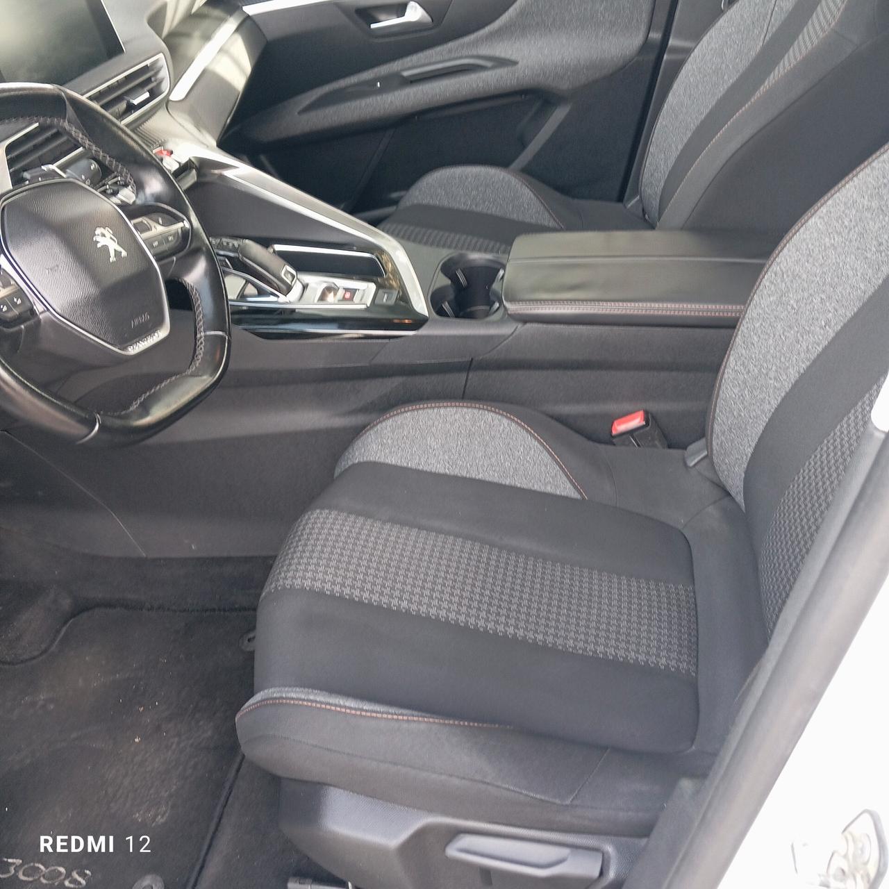 Peugeot 3008 BlueHDi 130 S&S Business