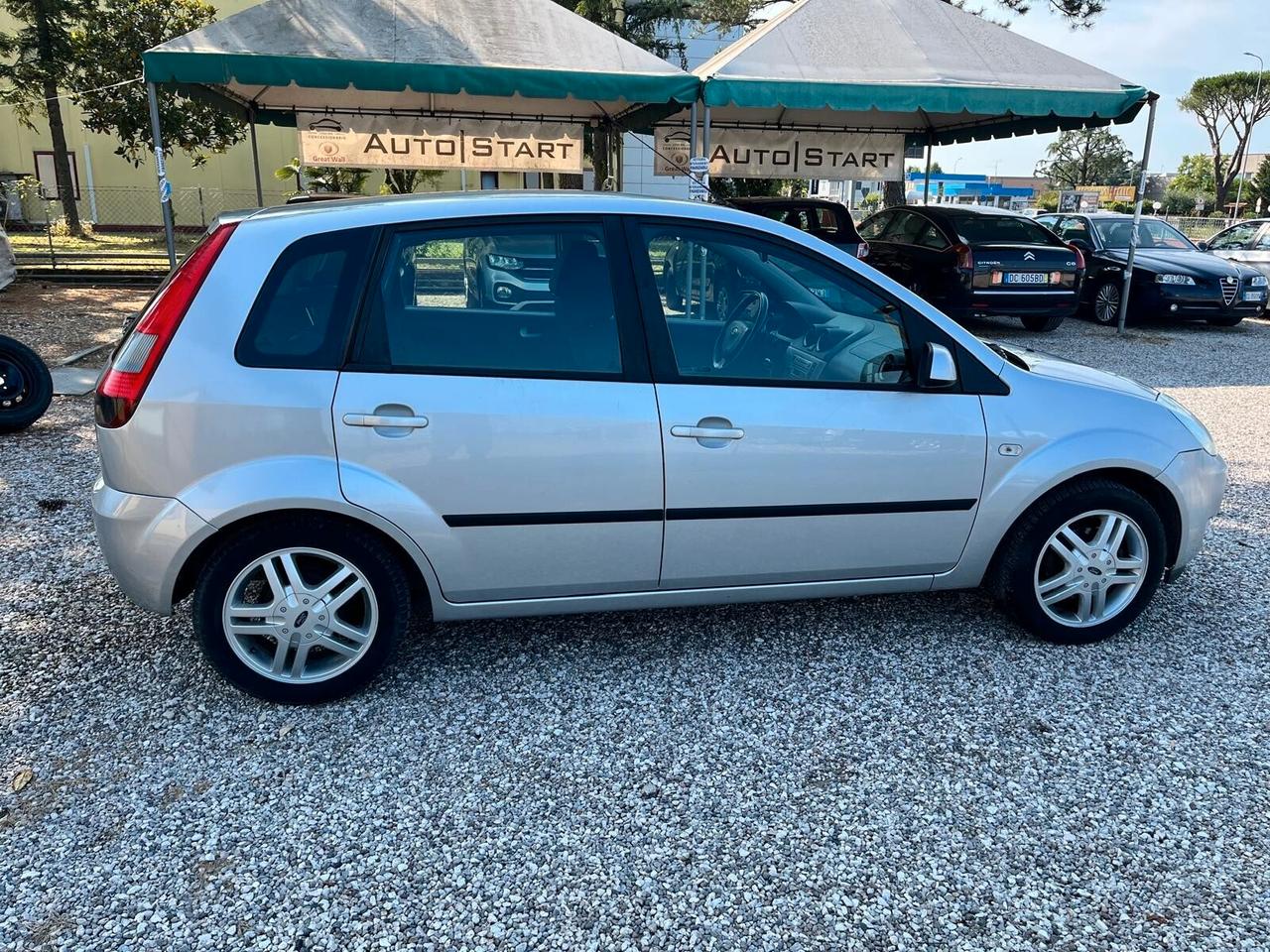 Ford Fiesta 1.2 16V 5p. Collection