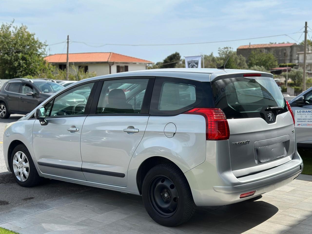 Peugeot 5008 1.6 HDi 110CV Business